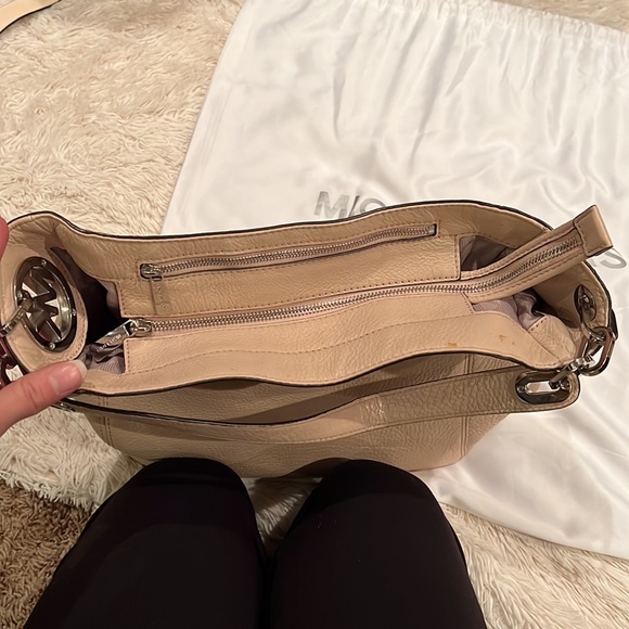 Nude Leather Michael Kors handbag - Picture 4 of 7